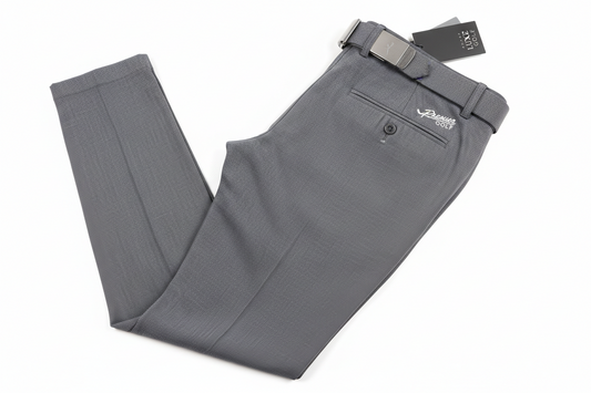 What Trousers Should I Wear When Playing Golf?