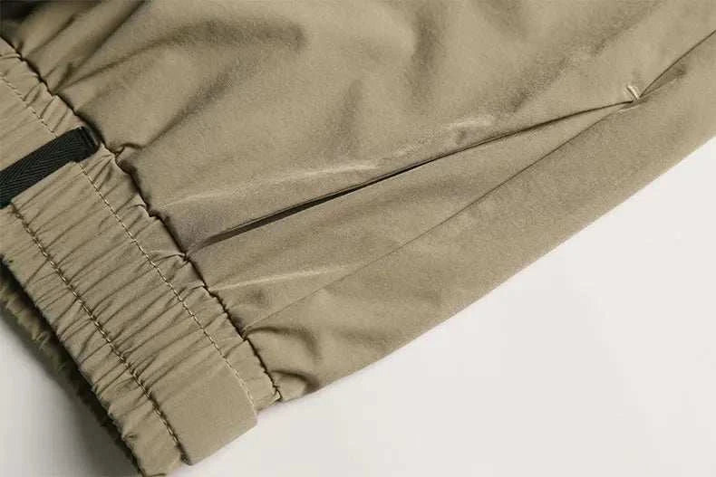 Men's lightweight golf trousers with black belt for performance and style